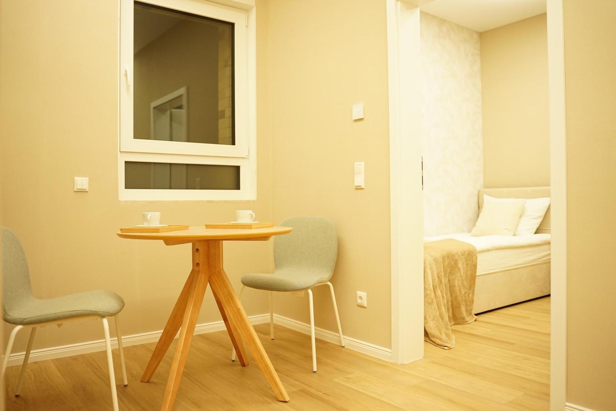 Schneider Appartement Seelze ภายนอก รูปภาพ