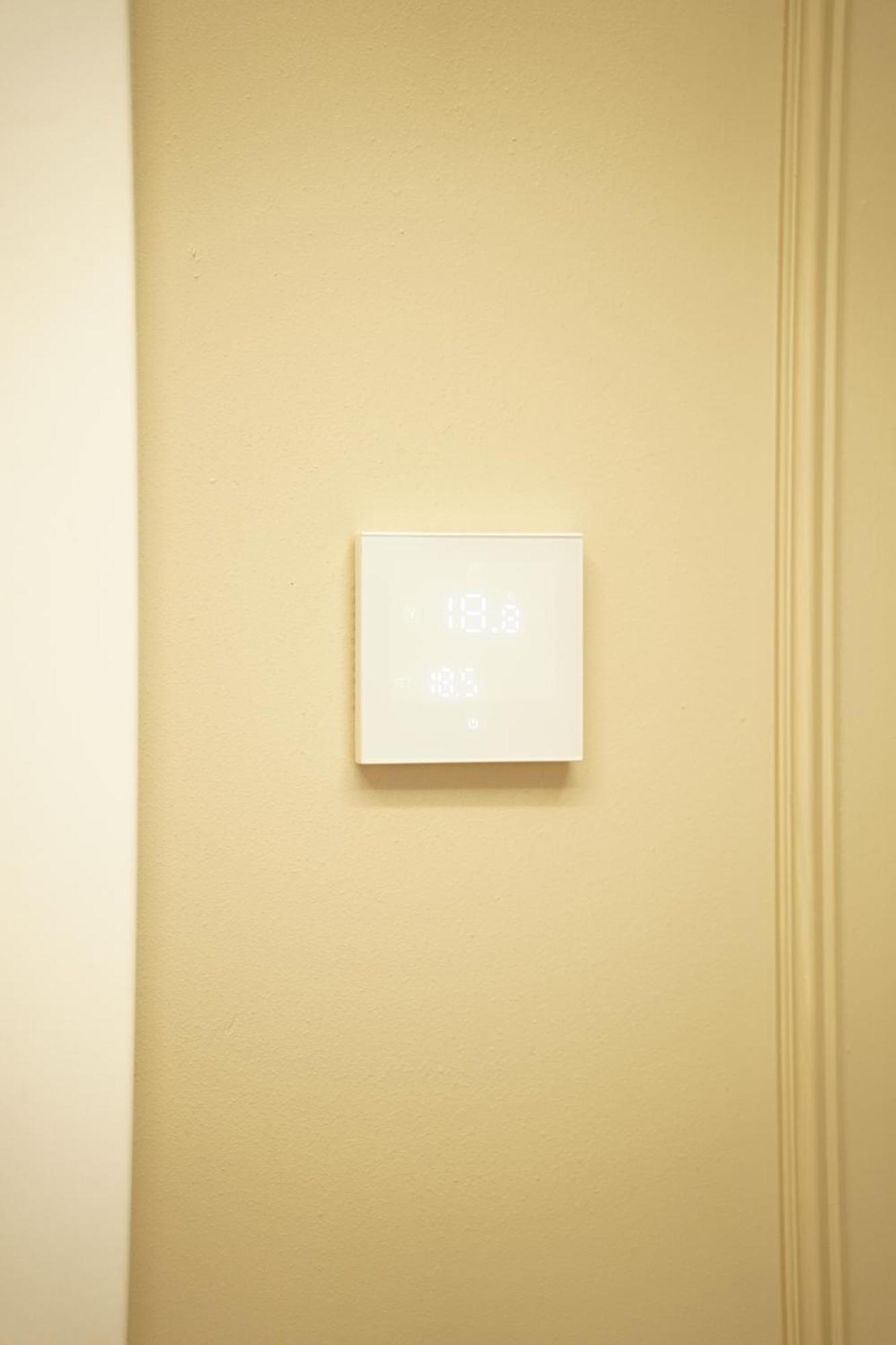 Schneider Appartement Seelze ภายนอก รูปภาพ